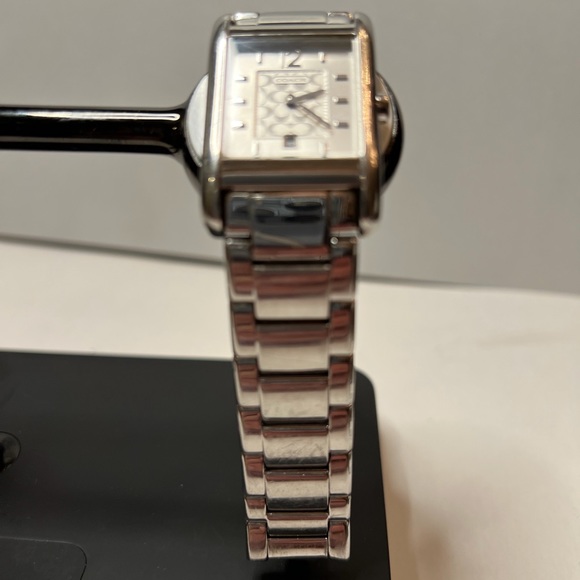 COACH stainless steel quartz analog display watch - Picture 2 of 5